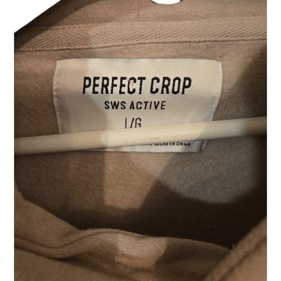NWOT SWS The Perfect Crop Hoodie - Picture 5 of 5